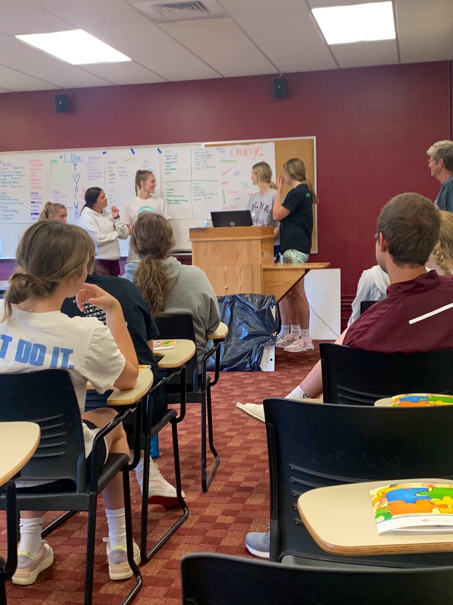 AlmaScotsWBB's tweet image. Thank you @CoachRamsey7 for a great day‼️ We loved getting the chance to learn more about ourselves and each other. #GoScots