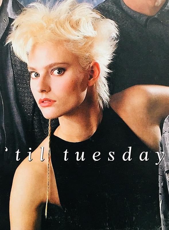 Happy birthday AIMEE MANN!
(September 8, 1960) 