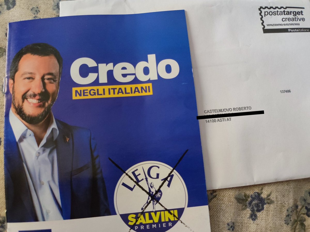 looza182's tweet photo. @matteosalvinimi 

Va che i morti non possono votare. O ti metti a fare il tombarolo?

#Lega #salvini #ElezioniPolitiche2022 #Elezioni2022 #Politica #SalviniPagliaccio https://t.co/SjIRNdGTFA