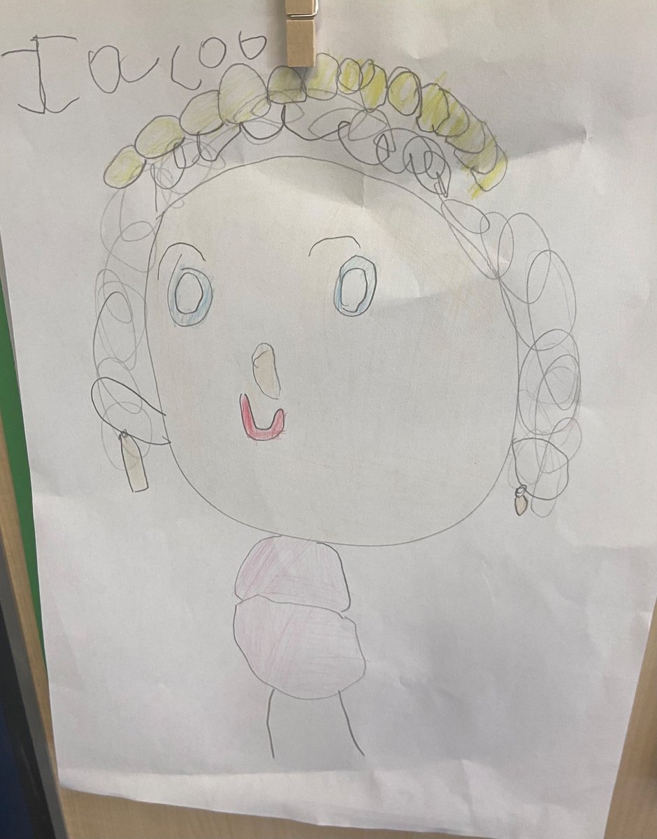 BogushMiss's tweet photo. Today we were remembering The Queen and Mulberry class children drew some fitting portraits of her. She will be missed. @Centralprimary https://t.co/53lGUp0tXF