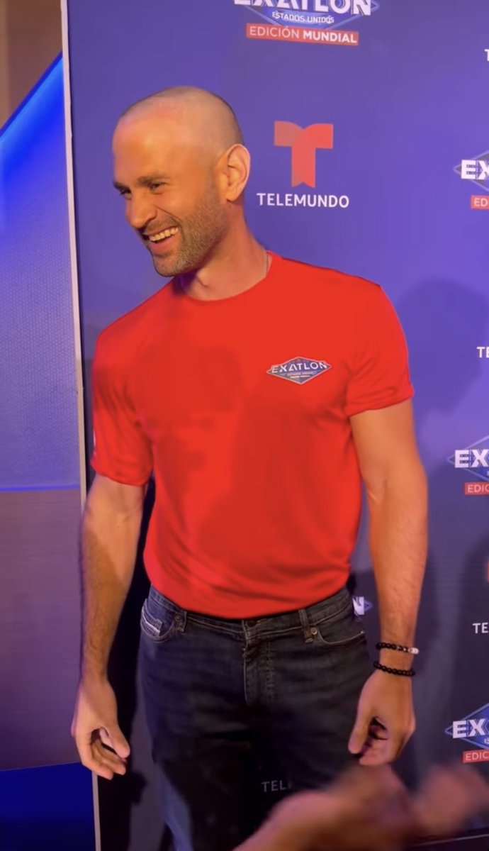 RafaNievesFans's tweet photo. Desde ya teamRojo #ExatlonEEUU @ExatlonTVEEUU  ❤️ @rafaelnievess https://t.co/HV9mYYU4Ks