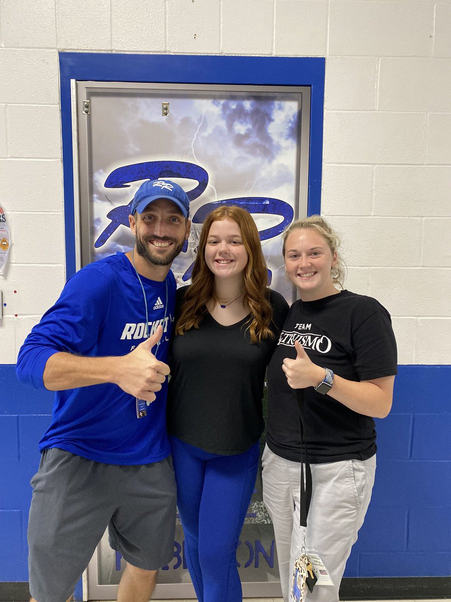 Congratulations to Smiley!! She is our AT student of the week 🎉 Madison works so hard to make sure ALL of the student athletes are taken care. She shows up SMILEY everyday, travels to away games, and is just the BEST! 💙✂️