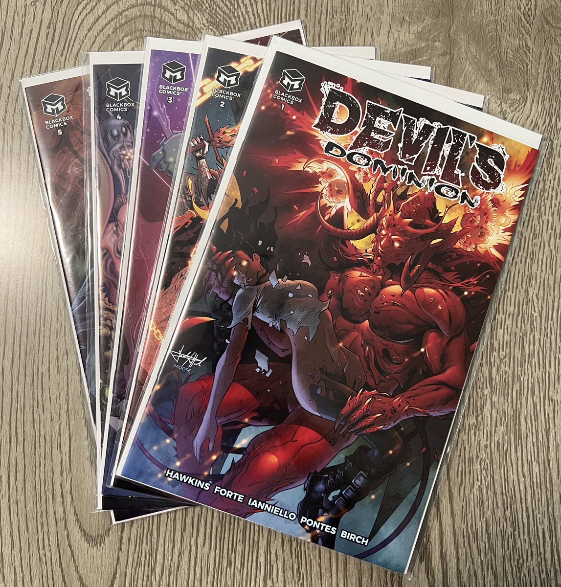 JnthnHdrck's tweet photo. Mail call from @BLACKBOXCOMICSP!
I have some reading to doโฆ
#BlackBoxComics #DevilsDominion #ShiNoKage #DreamMaster @Gus_Mauk_Artist https://t.co/bR1tfGTLAs