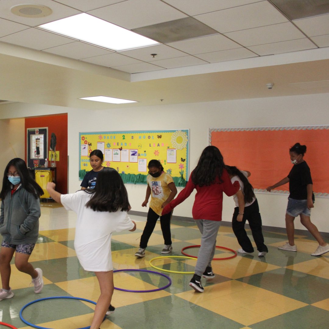 WorldFitForKids's tweet photo. A World Fit For Kids! knows that it takes all of us to achieve a fit and fulfilling lifestyle.
With our trained coach-mentors we know what it takes to get kids ready for the next step in their life!
#physed #wfit https://t.co/YHn7MSpo0N