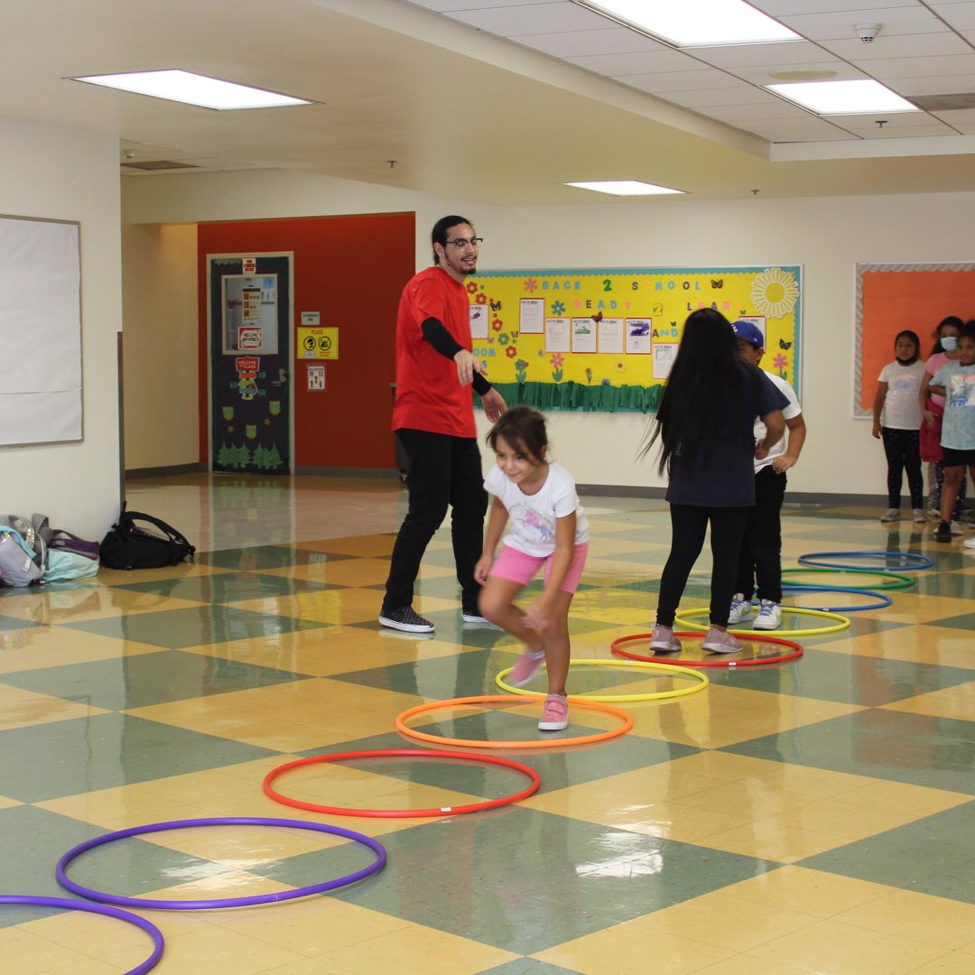 WorldFitForKids's tweet photo. A World Fit For Kids! knows that it takes all of us to achieve a fit and fulfilling lifestyle.
With our trained coach-mentors we know what it takes to get kids ready for the next step in their life!
#physed #wfit https://t.co/YHn7MSpo0N