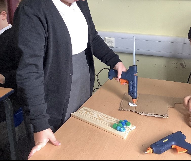 BealValePrimary's tweet photo. In Y6 this week, we have based all our learning around the Oliver Jeffers’ text ‘What We’ll Build’. We wrote what we have built at Beal Vale over the years. We then used our DT skills to ‘build’ a home sign for our - home away from home. Keep up the hard work Beal Vale! 💪 https://t.co/uRL1VUxKzJ