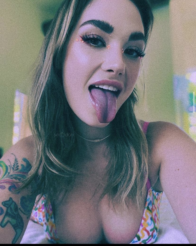 queen_pamelaa's tweet photo. Hey there, I’m Pamela and I’ll like to make friends and probably meet up and see where things goes. Feel free to hit me up let’s get to know each other 😻❤️❤️😽 https://t.co/k16TLwfbrU