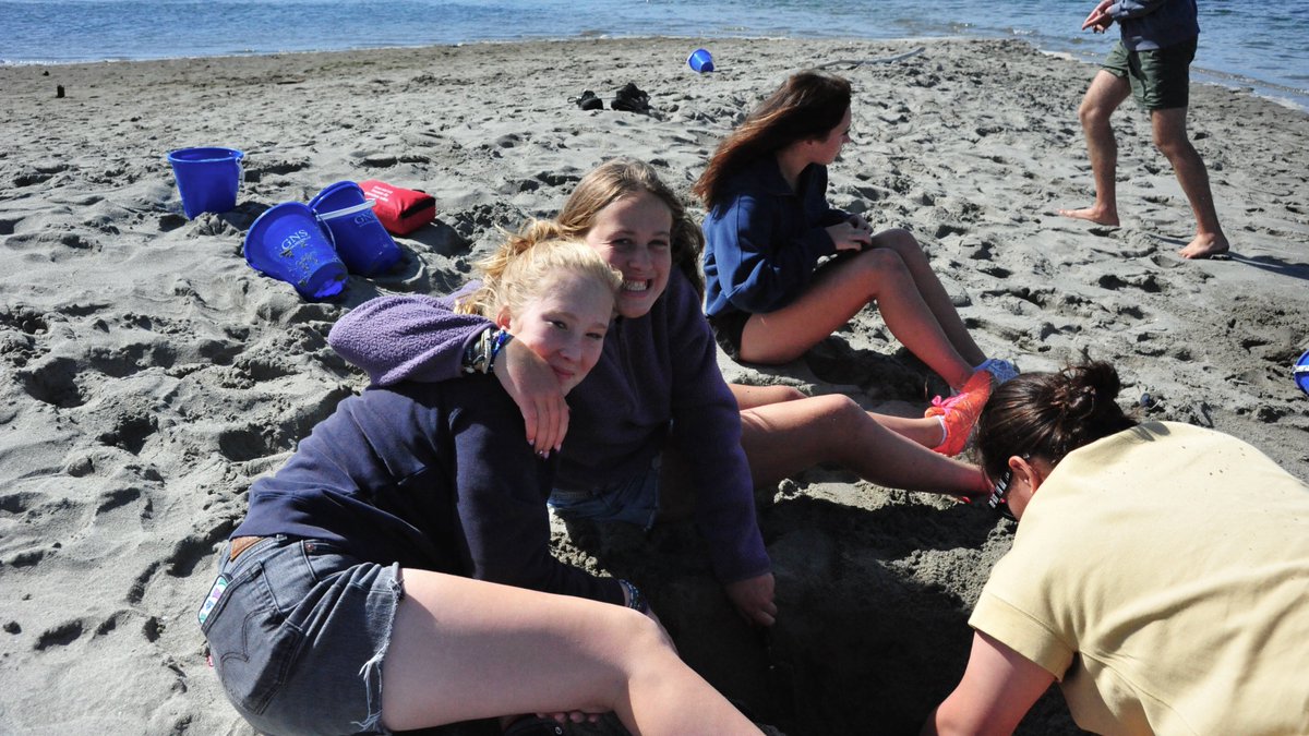 glenlyonnorfolk's tweet photo. On their second day of school, the entire Grade 11 class took part in an Outdoor Orientation Day at Sidney Spit, a Gulf Islands National Park located just off Sidney.
Read more: https://t.co/HyE3BvU9jS
#mygns #grade11 #sidneyspit https://t.co/WPJmktj87Y