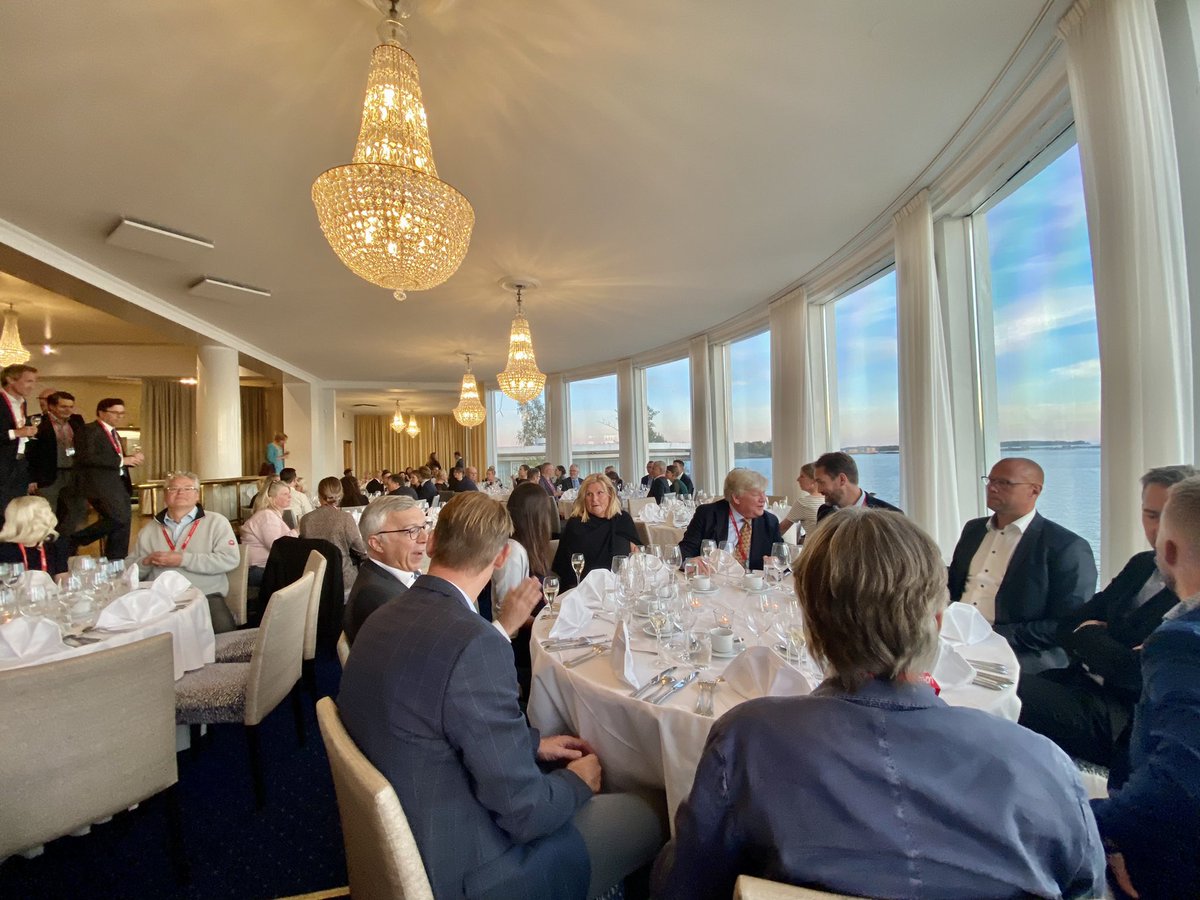 Emily Pan tweet media