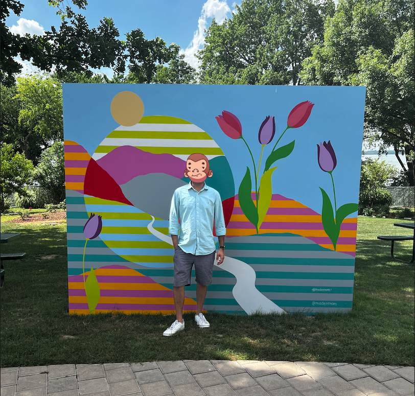 MnmNfts's tweet photo. Today's #JustFlex post is dedicated to art and nature while #touchinggrass! Love this unique outdoor art at one of the local parks! @justape_ @Apish_community https://t.co/2XBhCu38yY
