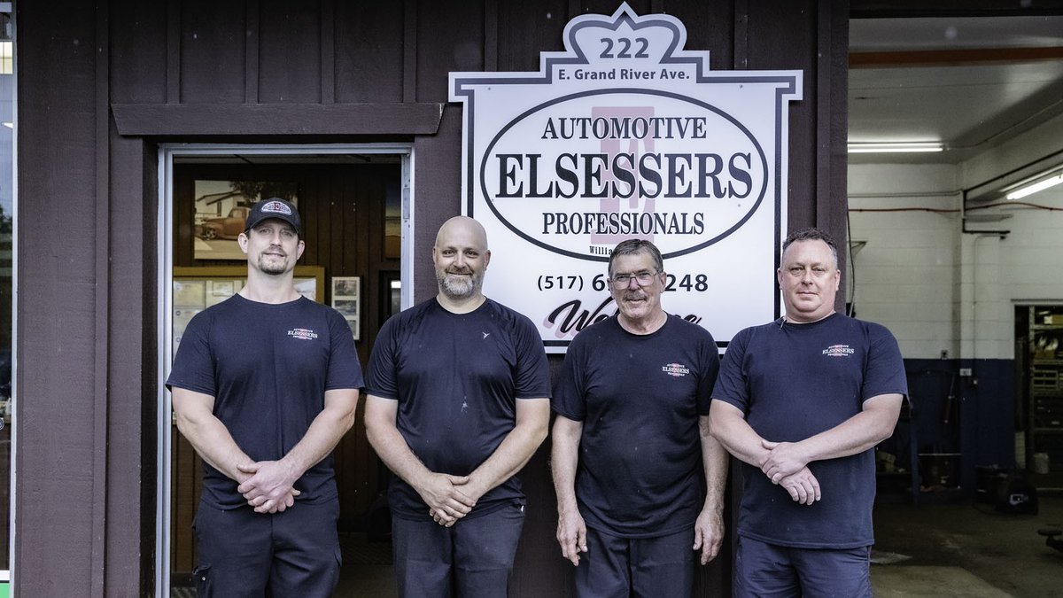 ElsesserA's tweet photo. The crew over at our Williamston location! https://t.co/4AJfAdV2Zm