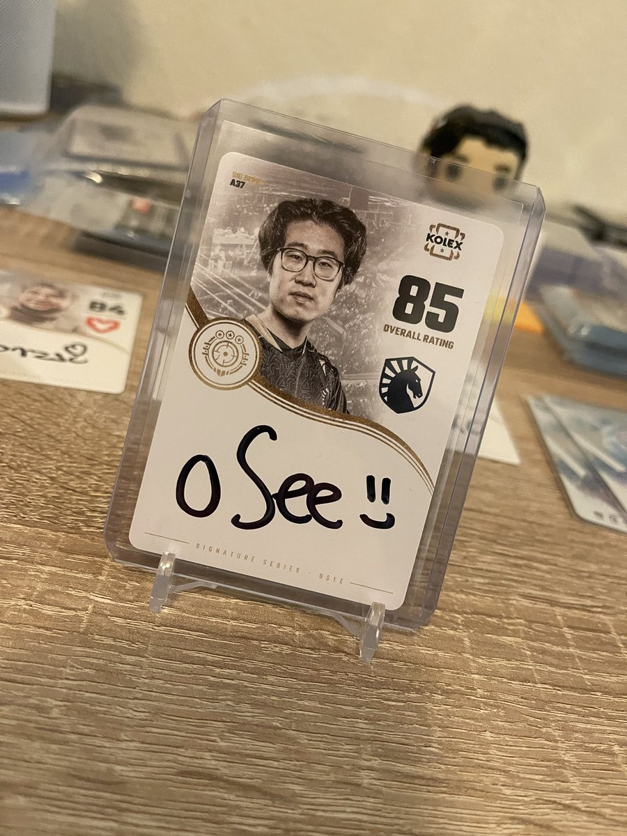 Joker55743's tweet photo. Today arrived a other beautiful @TeamLiquidCS 2022 Signature π
And guess what itβs the best NA AWPer @oSeecs himself π
Big Thanks to @n3wh0p3 to make the deal with me such a great guy π₯
#EpicsGG #KolexGG #CSGO #eSports #TradingCards #LETSGOLIQUID https://t.co/znrBTzwqjJ