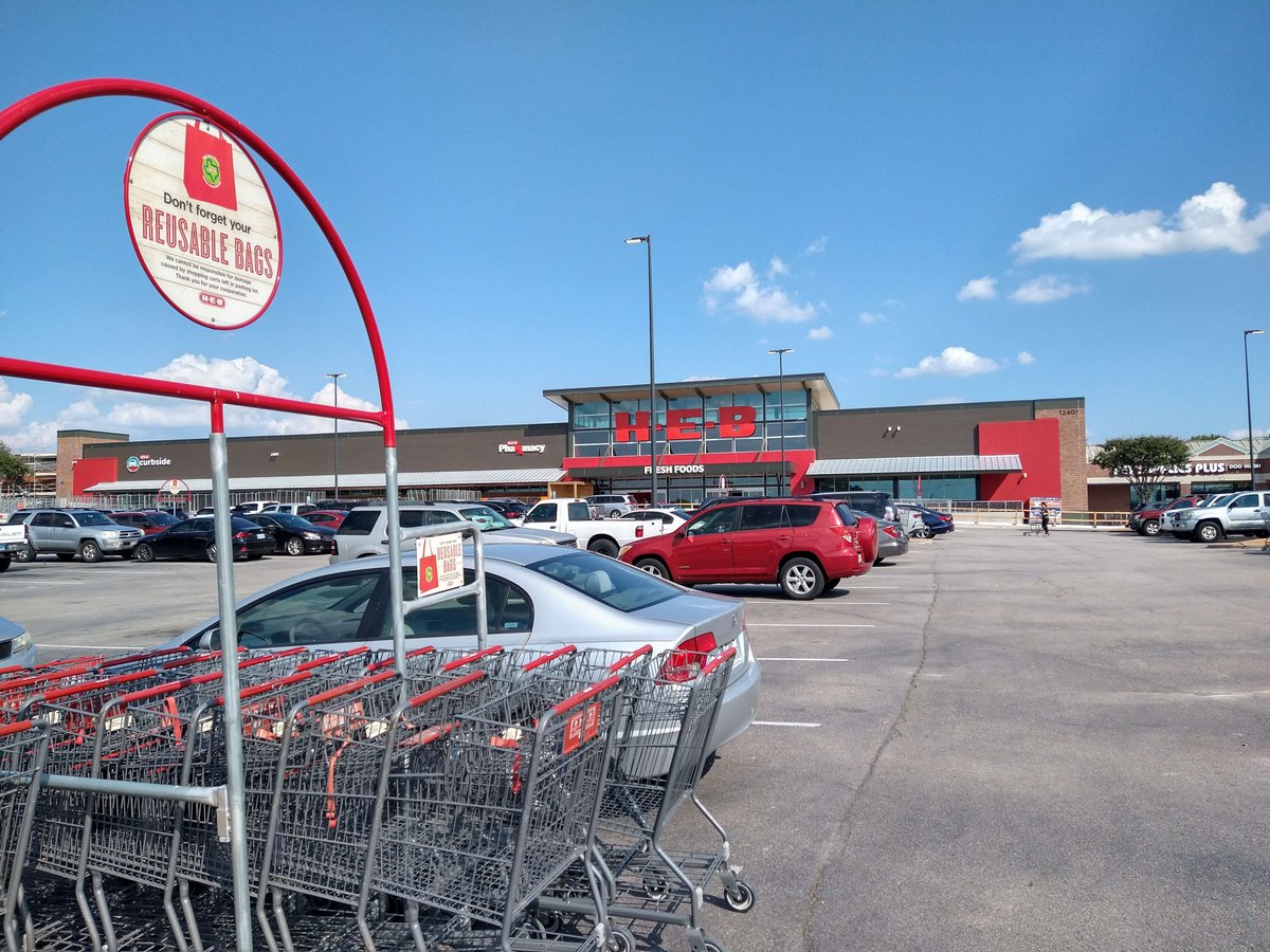 HebQuest's tweet photo. H-E-B undergoing remodel! It has quite the chaotic feeling to it. Will have to come back eventually to see it finished!

"The Market at Parmer Lane"
Austin, TX https://t.co/Vz0E8iEFnV