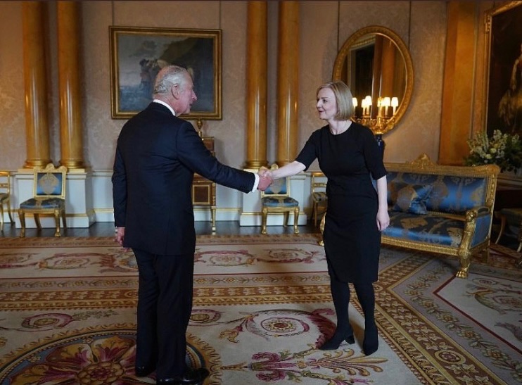 gc History tweet media