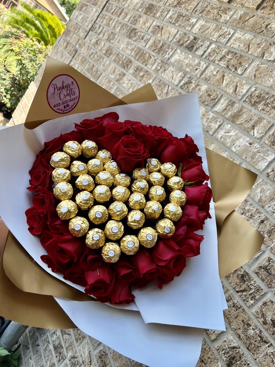 Ferrero &amp; rosas 

la combinación perfecta ✨✨