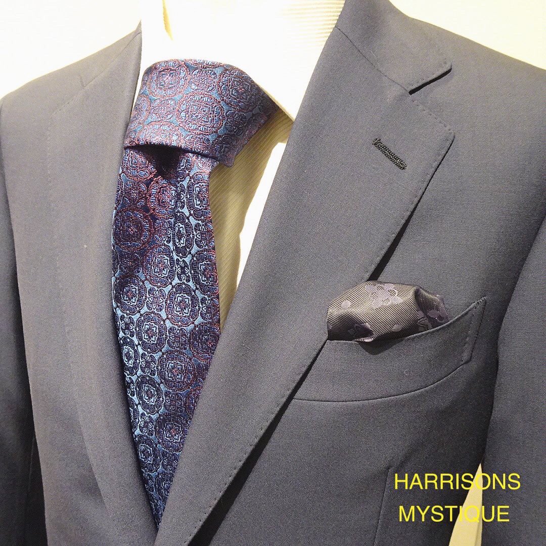 noma56's tweet image. 英国・ハリソンズ MYSTIQUEコレクション、ブルーグレー無地スーツです。

#bespokesuit #harrisonsofedinburgh #ハリソンズスーツ #ブルーグレースーツ #結婚式スーツ #成人式スーツ