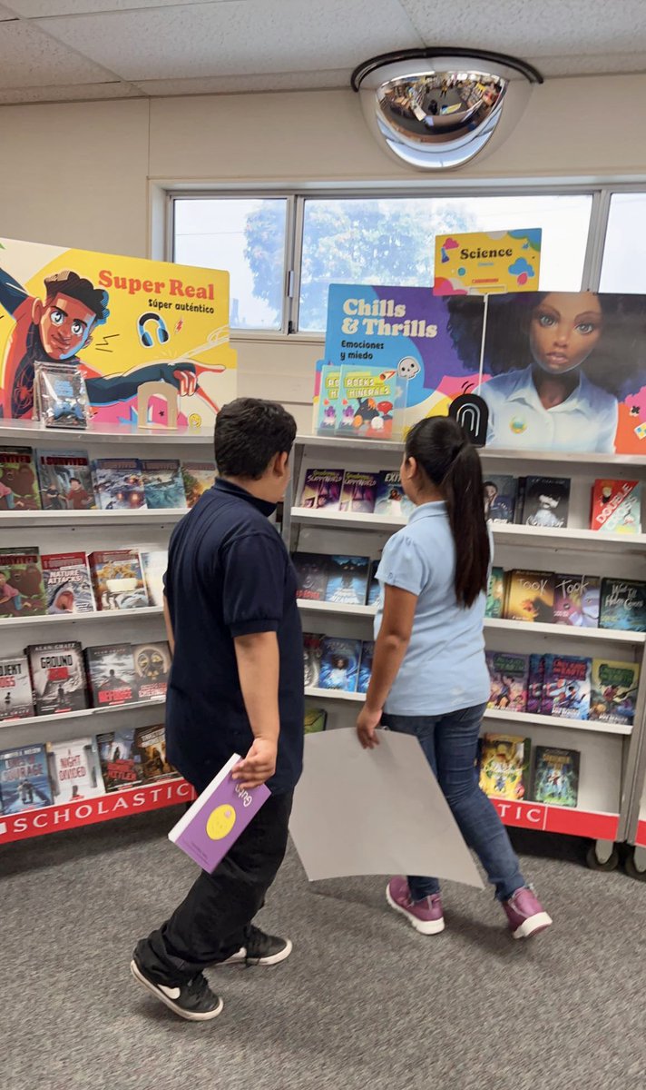 F3rnandaS01's tweet photo. @Roadrunner93241 Our Myrtle Avenue Book Fair was a huge success! Thank you all who helped make this possible and all those who purchased books; you are helping our Myrtle School library continue providing valuable, engaging, and relevant resources for our young minds. https://t.co/1zZUZTGVcW