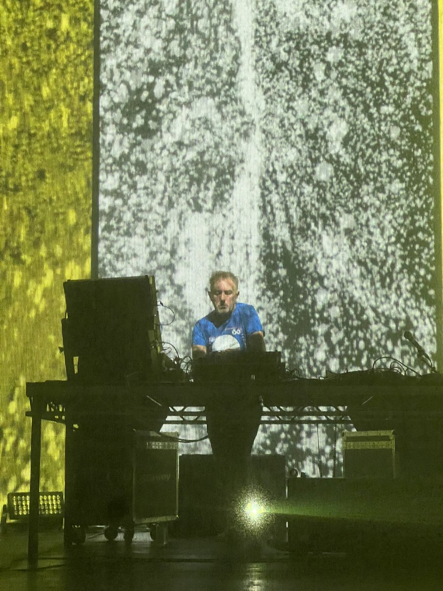 minhtkh's tweet image. 12 years apart, enjoy his journey