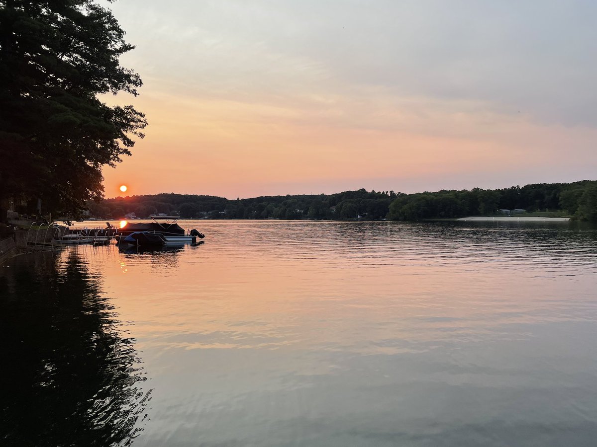 RoweRikW's tweet photo. Peaceful evening after a chaotic day learning alongside our HS Math Learners. #CalmNow #BlueMind https://t.co/TfENz3fwsS