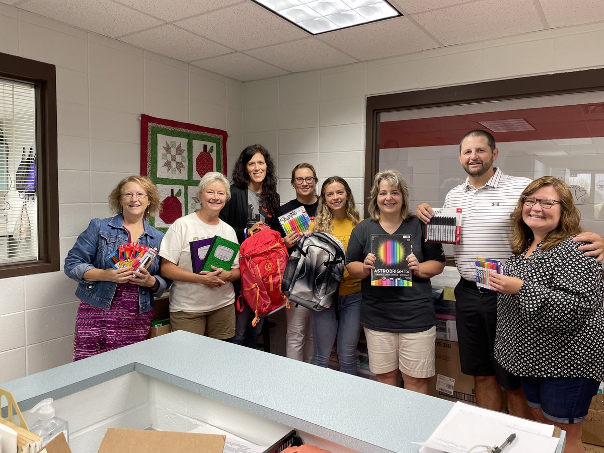 Highland_CS's tweet photo. Highland Schools would like to thank the Highland Lions Club for their generous donation of school supplies to start our school year. These supplies will be very beneficial to our students and staff. 

❤️ Thank you, Highland Lions Club! ❤️
#HCSCardinals https://t.co/oRcj26P8YJ