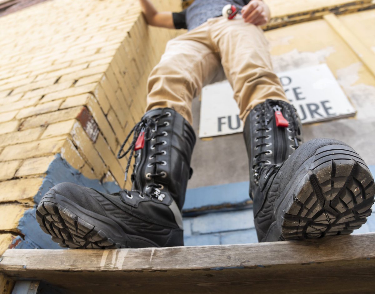 Never_Enough_Boots on Twitter "Smile, boot boots sizetwitter"