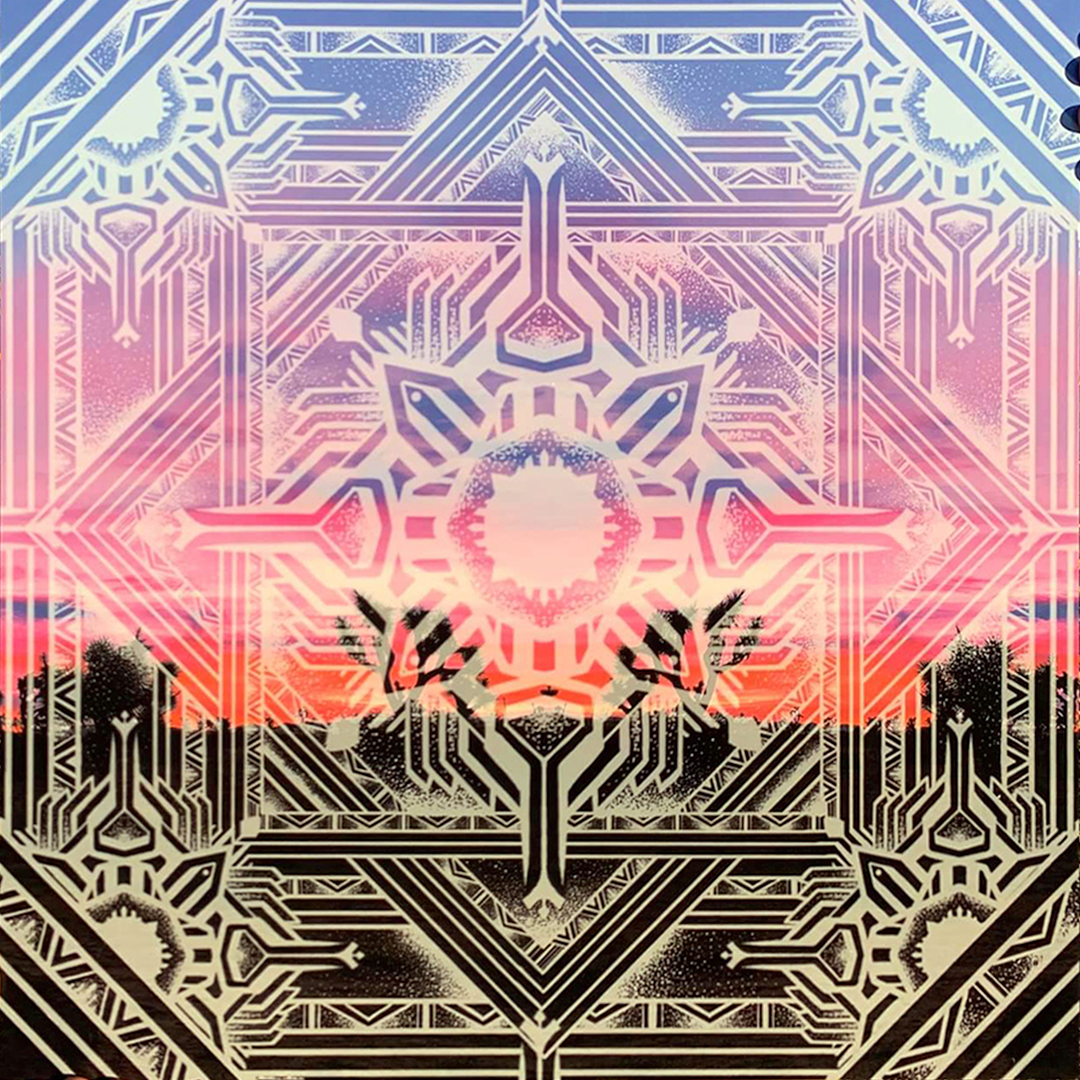 kama_connection's tweet photo. We are in love with SoCal artist Corey Clark's new large Mandala art piece. Corey is a talented artist who works with many different media, including silk screening.
.
#artmandala #socalartist #mandalapainting #woodart #sweatshirtstyle #mandalas #thekamaconnection #desertart https://t.co/Id7XUKnxLM