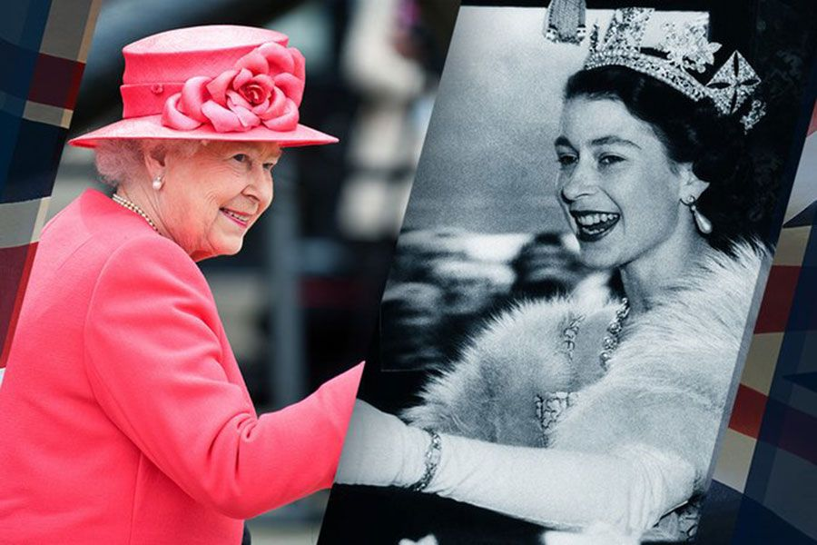 post_it_nation's tweet photo. La Reine
  A 'Bhanrigh
    An Bhanríon
      Dronningen
        Die Königin 
      Dronningen
    Kuningatar
  La Regina
La Reina
  Η Βασίλισσα
    रानी
      女王
         ਦ ਕਵੀਨ
✦ Duty ✦ Service ✦ Dignity ✦ Honour ✦ Dedication ✦ 
                           ♕ The Queen ♕ https://t.co/8QFGhiSYXa