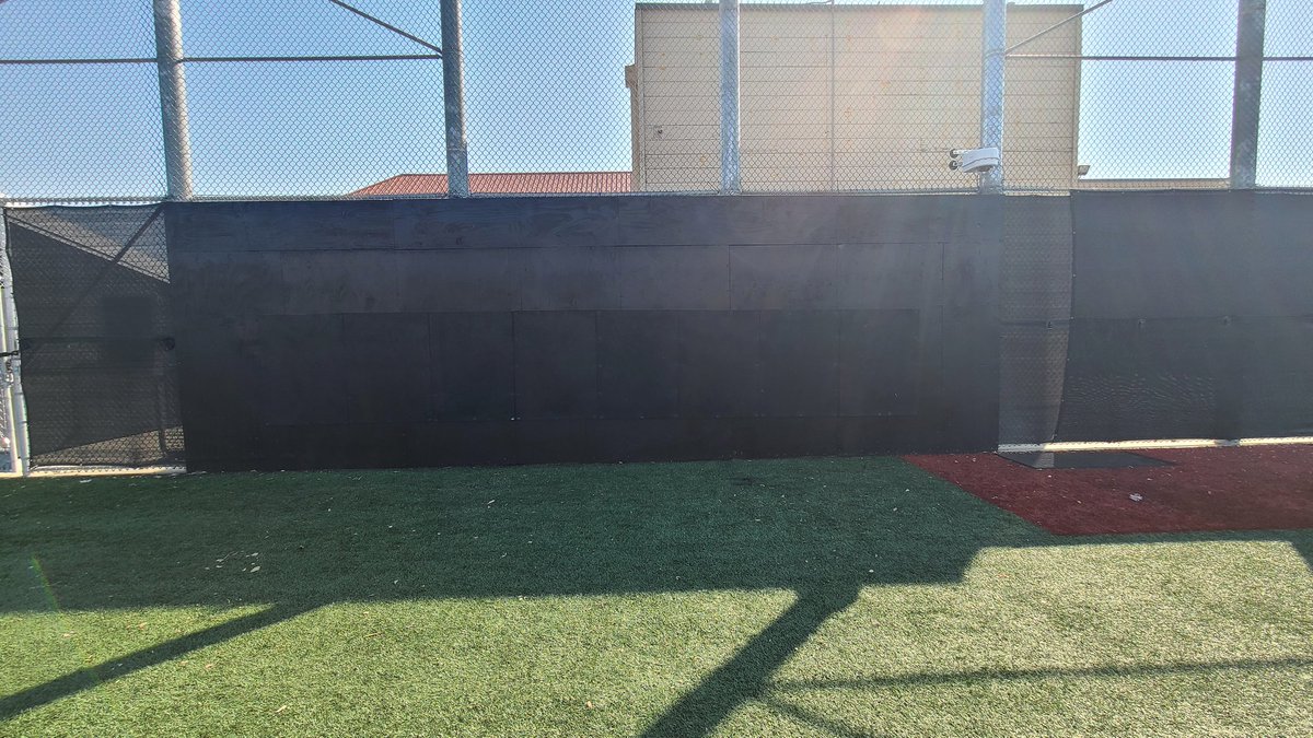 PHSPIRATESBASE's tweet photo. @BaseballAA1 mats are up and driveline wall is up and running 

@jaegersports 
@DrivelineBB 
@drivelinebases https://t.co/XGkCTtbcOF
