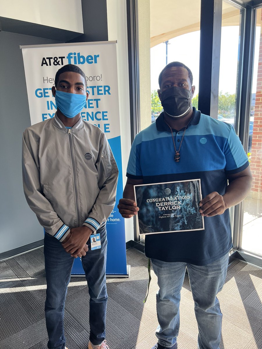 Going around the stores delivering awards to the top experts in the frost location! Always grinding and providing the best experience to our customers! Congrats! #keepitfrosty <a href="/404girl/">Betsy Francis</a> <a href="/jerryfornwalt/">Jerry Fornwalt</a>