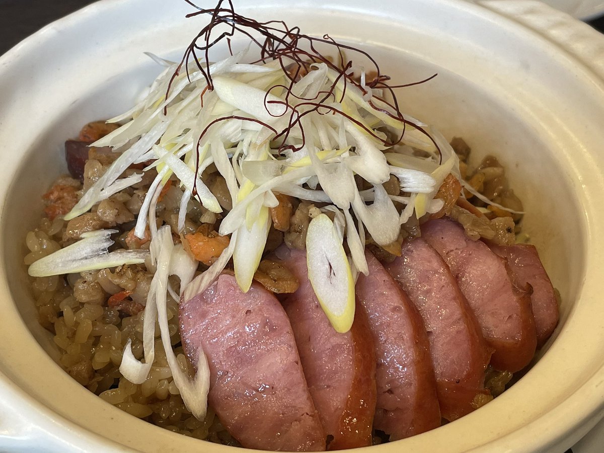 #中華街 #横浜中華街
おすすめされてた茂園さんに行ってみた
 牡蠣炒めとか牛肉麺めちゃうまい
特に牛肉麺、麺がもっちもちでめちゃあと引く
釜飯も、おこわみたいな感じで延々食べてたい
全体的にクセが少ないので、中華慣れしてない人連れてくには鉄板な感じある 