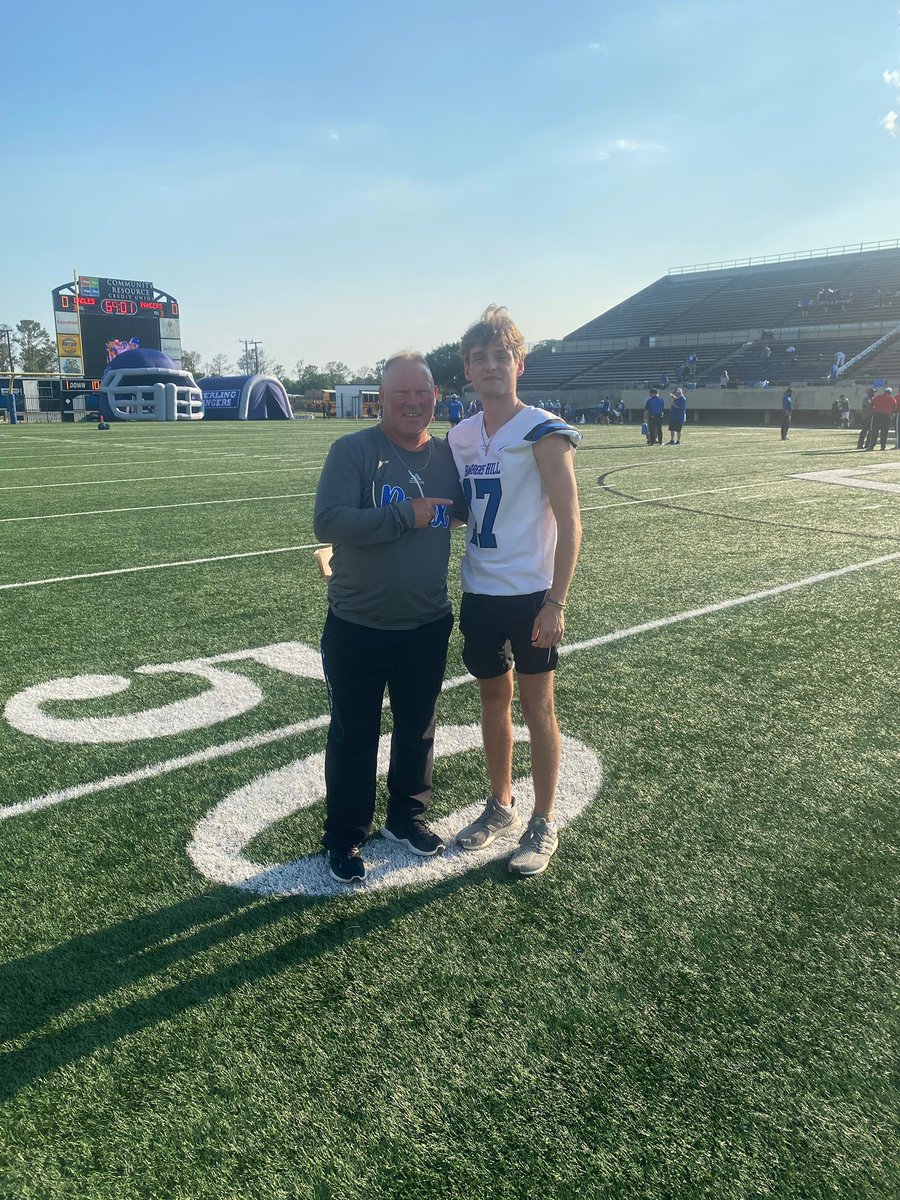 It’s not everyday you face your godfather on the field. <a href="/CoachJBLaunius/">John  B. Launius</a> better feel lucky that @rjthib11 can’t play. 💙🦅🏈