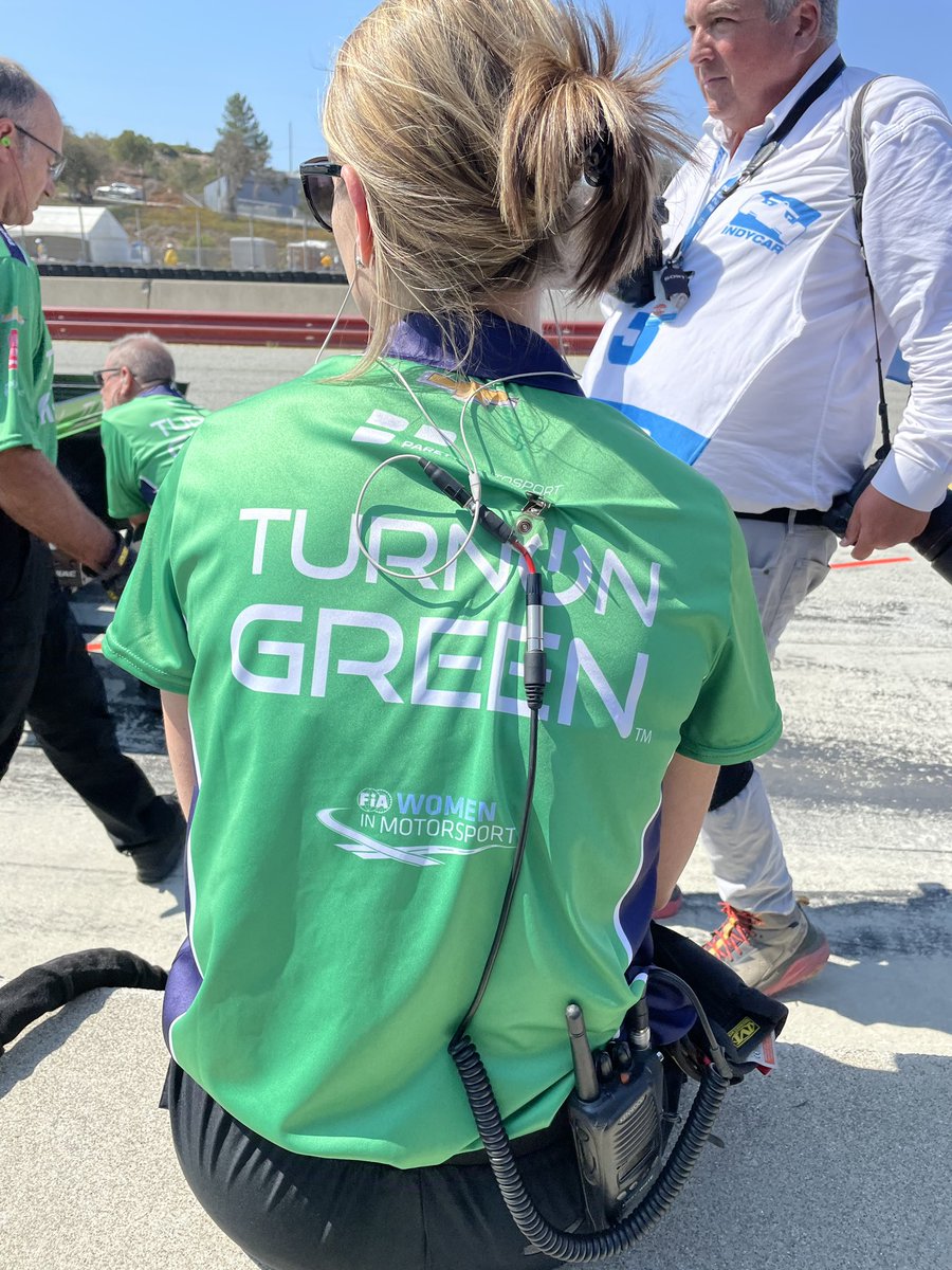 ParettaSport's tweet photo. Practice 1 β
@TurnOnGreenEV #SingingMachine @Acumatica @thehenryford @kiwico_inc @WinnebagoRVs @fiawim @chevrolet and @WeatherTechRcwy are looking good!
__
#FirestoneGP | #IndyCar | #LagunaSeca https://t.co/lOcSWc5soT