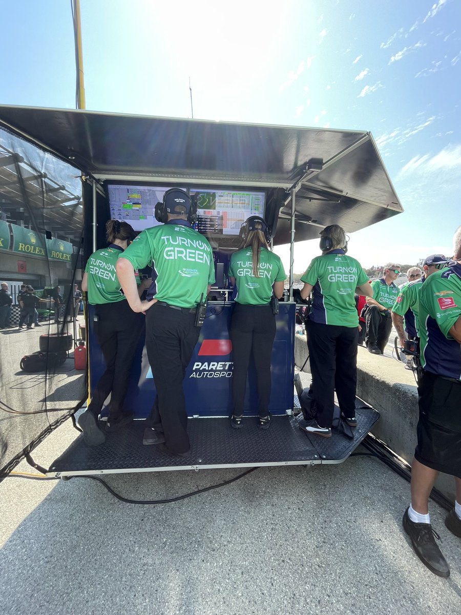 ParettaSport's tweet photo. Practice 1 β
@TurnOnGreenEV #SingingMachine @Acumatica @thehenryford @kiwico_inc @WinnebagoRVs @fiawim @chevrolet and @WeatherTechRcwy are looking good!
__
#FirestoneGP | #IndyCar | #LagunaSeca https://t.co/lOcSWc5soT