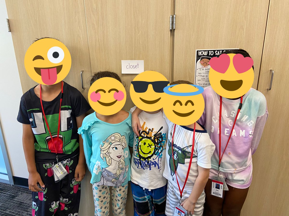 _misskkennedy's tweet photo. Happy National Teddy Bear day! 🧸 #sereproud #funinfirst https://t.co/uVneCfjERt