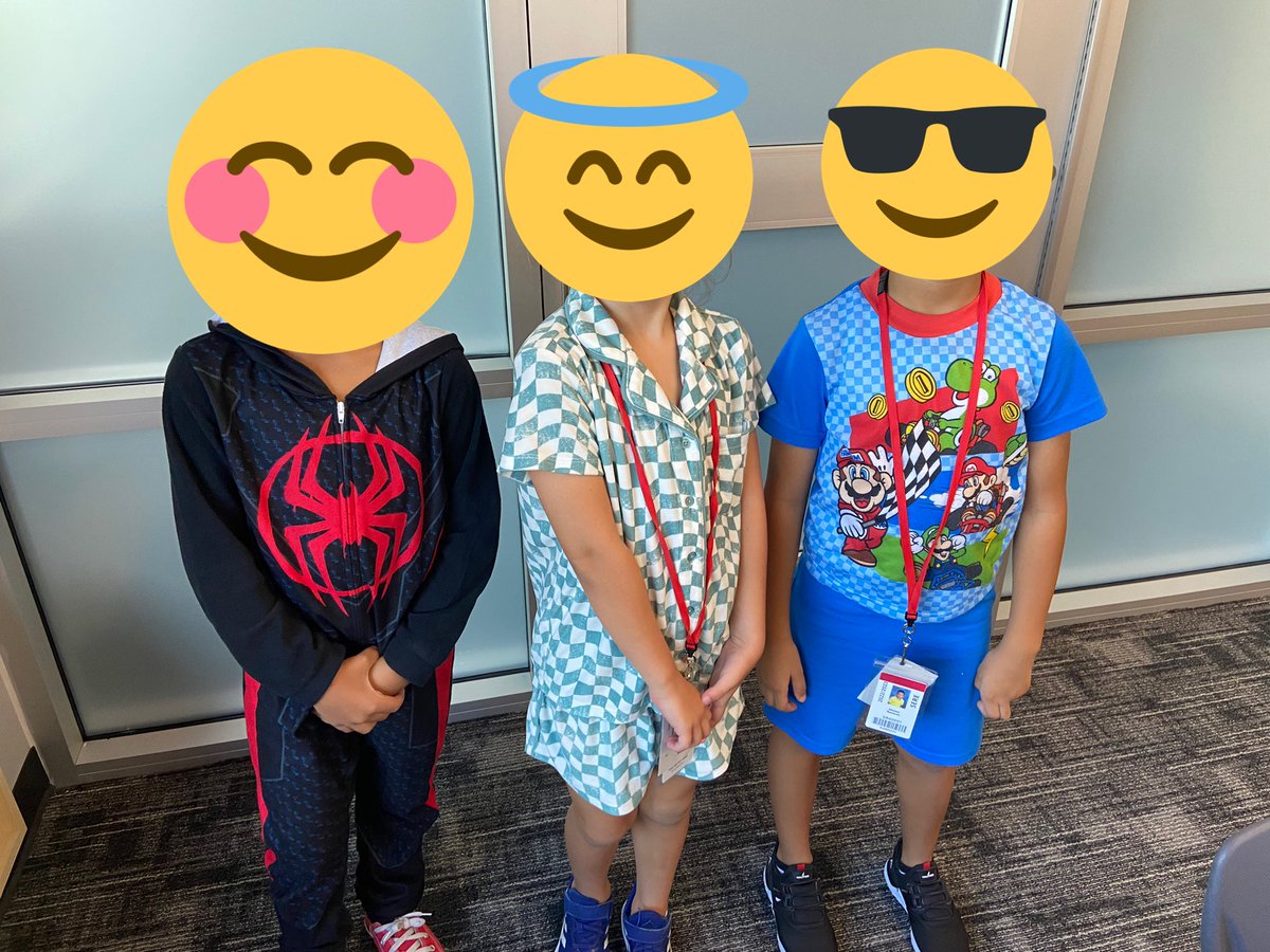 _misskkennedy's tweet photo. Happy National Teddy Bear day! 🧸 #sereproud #funinfirst https://t.co/uVneCfjERt