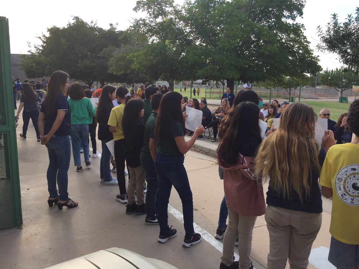 Edgemere International School (@edgemereschool) on Twitter photo Thank you to <a href="/cvcelp/">Cielo Vista Church</a> for providing refreshments for our grandparents! 🥰 #RiseUpRoadrunners <a href="/EDGESlib/">Edgemere International School Library</a> <a href="/YsletaISD/">Ysleta ISD</a> <a href="/Gmaria1G/">Maria Licon</a> <a href="/mmartinez915/">Magdalena Martinez</a> <a href="/catherinedoc12/">Catherine Kennedy</a> <a href="/BrendaChR1/">Brenda Chacon-Robles, Ed.D.</a> <a href="/_IreneAhumada/">Irene Ahumada</a> <a href="/CoachArmendariz/">Coach Armendariz</a> <a href="/Eavila23/">Esmeralda Avila</a> Thank you to <a href="/cvcelp/">Cielo Vista Church</a> for providing refreshments for our grandparents! 🥰 #RiseUpRoadrunners <a href="/EDGESlib/">Edgemere International School Library</a> <a href="/YsletaISD/">Ysleta ISD</a> <a href="/Gmaria1G/">Maria Licon</a> <a href="/mmartinez915/">Magdalena Martinez</a> <a href="/catherinedoc12/">Catherine Kennedy</a> <a href="/BrendaChR1/">Brenda Chacon-Robles, Ed.D.</a> <a href="/_IreneAhumada/">Irene Ahumada</a> <a href="/CoachArmendariz/">Coach Armendariz</a> <a href="/Eavila23/">Esmeralda Avila</a>