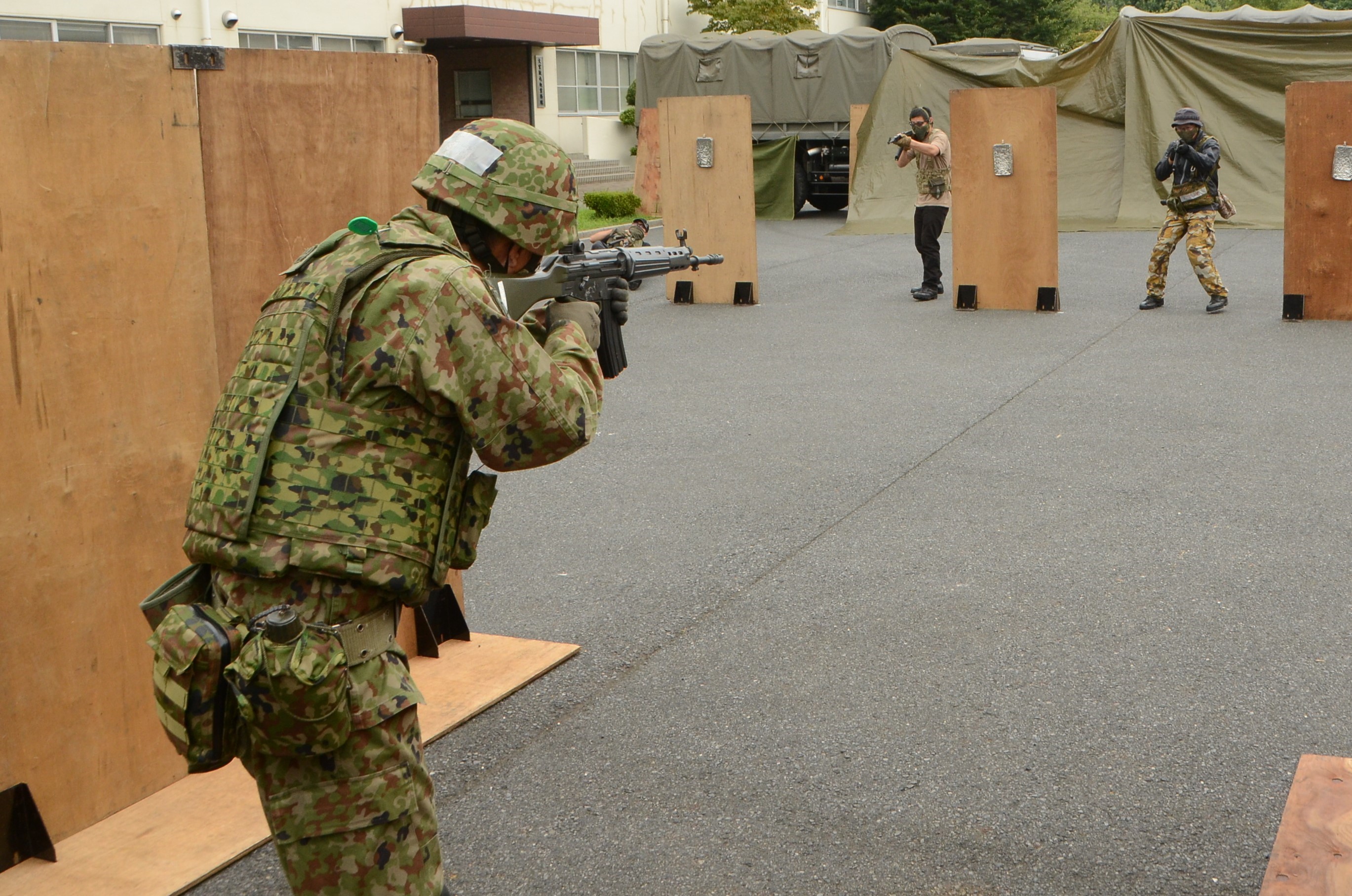 実物　中国人民解放軍軍人手帳　将校用と下士官用　2個セット 実物中国人民解放軍軍人手帳将校用と下士官用2個セット