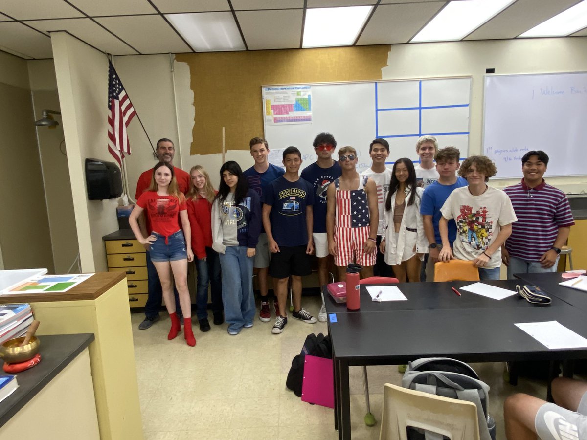WestlakeHS_CA's tweet photo. Great day in Warrior Country. Ready for our first home football game & Never Forget 9/11 with a Red, White, & Blue themed lunch rally & BBQ (thanks CVUSD Child Nutrition). #WarriorSpirit #WarriorUp #RememberSept11 @ConejoValleyUSD https://t.co/gVrJ9dOxje