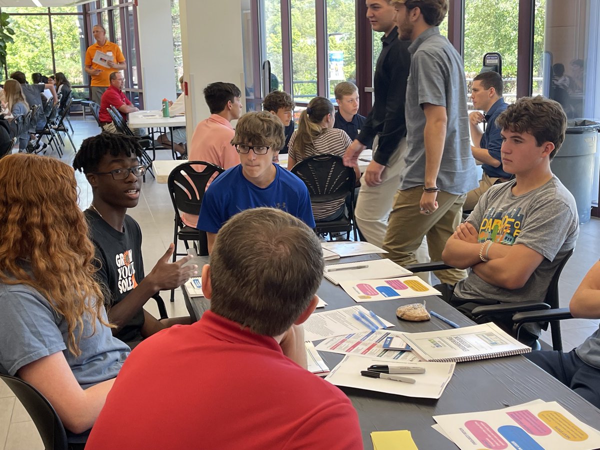 OlatheDesign's tweet photo. Discovering scholarships, learning agilities, generating ideas, writing pitches, and gaining business mentors! @stemkc
#pltwengineering #Steminaction
@BurnsMacSTEM @startlandedu
@olatheschools @OlatheCTE
@Olathe21st #OPSfortheirfuture
@KauffmanFDN @OlatheEastHawks https://t.co/9lEfl7eAuA