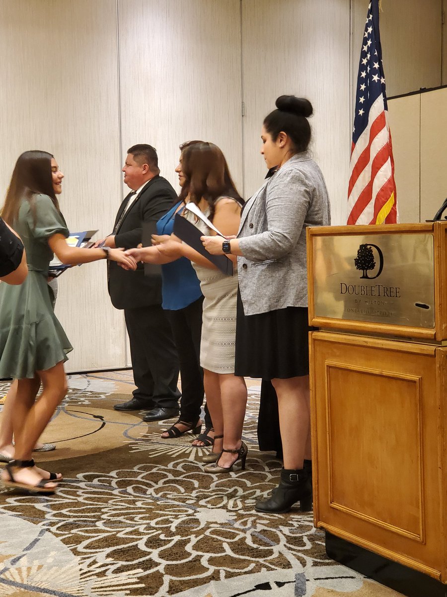 CLA_OMSD's tweet photo. Congratulations Eva! CLA's 6th grade Kiwanis Student of the Month. We are so proud of you! https://t.co/JhUbu7I2r0