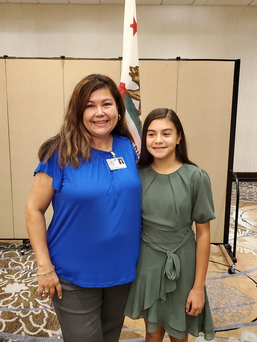 CLA_OMSD's tweet photo. Congratulations Eva! CLA's 6th grade Kiwanis Student of the Month. We are so proud of you! https://t.co/JhUbu7I2r0