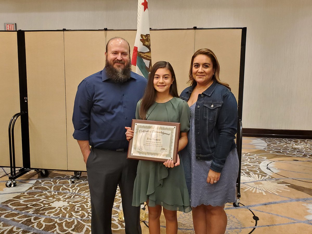 CLA_OMSD's tweet photo. Congratulations Eva! CLA's 6th grade Kiwanis Student of the Month. We are so proud of you! https://t.co/JhUbu7I2r0