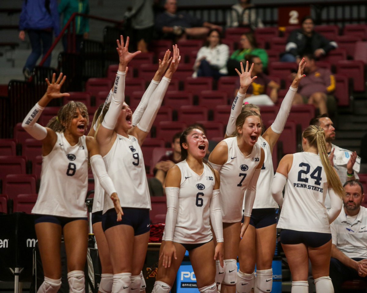 NCAAVolleyball's tweet photo. HEAR THEM ROAR 🦁

After winning the first two sets, No. 20 @PennStateVBALL hangs on to upset No. 11 Stanford in five sets (25-16, 25-22, 17-25, 23-25, 15-10) to remain unbeaten this season.

#NCAAWVB x 📸 @PennStateOnBTN 
https://t.co/J3XKxkcT4K