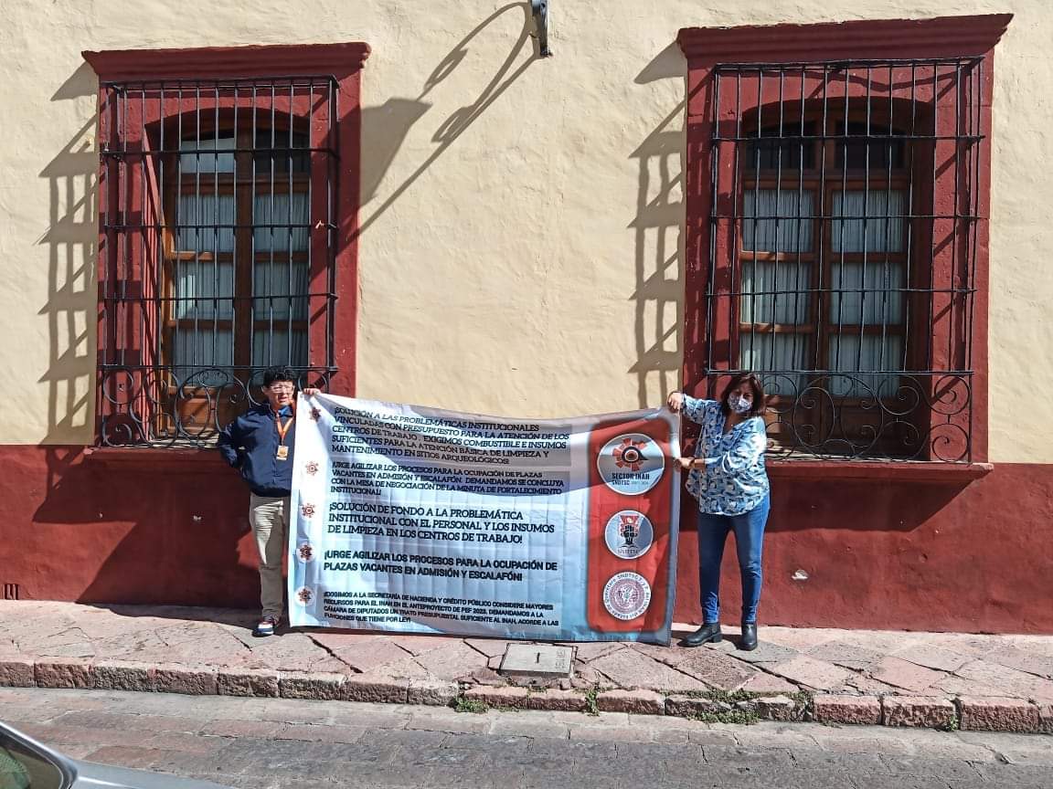SndtscQ's tweet photo. Centro INAH Querétaro integrándose al Plan de Acción Nacional 

🗣 🔊 ¡Súmate a la lucha! 💪🏽

¡Unidos y Organizados Venceremos!

👊🏼#SectorINAHluchando
#MovilizaciónNacionalSectorINAH 
#FortalecimientoalINAH
#SectorINAH
#SNDTSC https://t.co/bElXhkeqbk