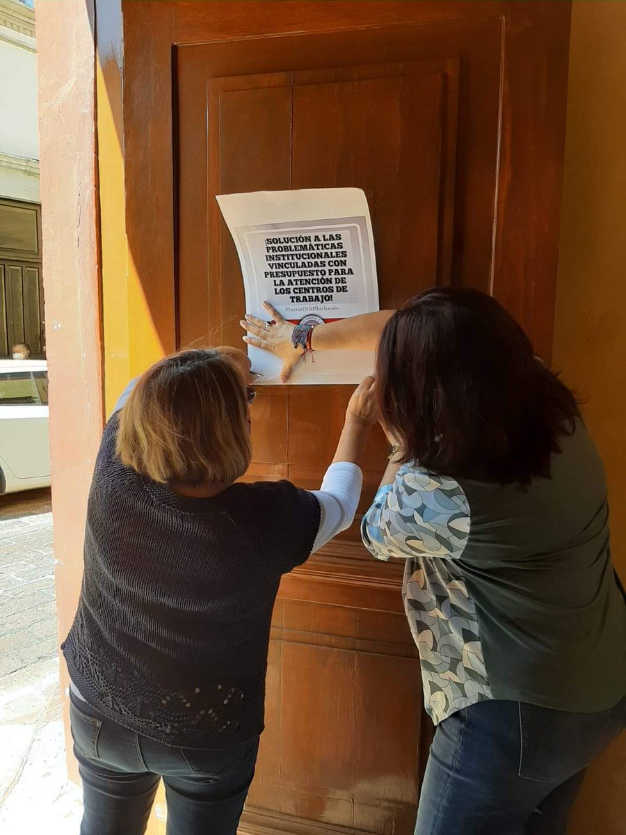 SndtscQ's tweet photo. Centro INAH Querétaro integrándose al Plan de Acción Nacional 

🗣 🔊 ¡Súmate a la lucha! 💪🏽

¡Unidos y Organizados Venceremos!

👊🏼#SectorINAHluchando
#MovilizaciónNacionalSectorINAH 
#FortalecimientoalINAH
#SectorINAH
#SNDTSC https://t.co/bElXhkeqbk
