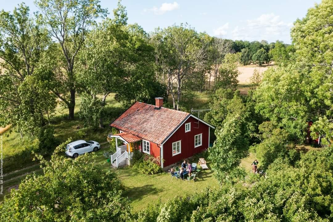 iva21r's tweet photo. Country houses in Sweden🥺🇸🇪 https://t.co/ajcdcDsiax