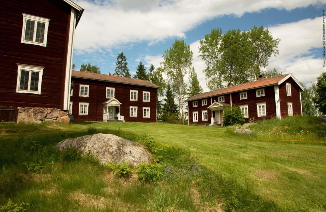 iva21r's tweet photo. Country houses in Sweden🥺🇸🇪 https://t.co/ajcdcDsiax