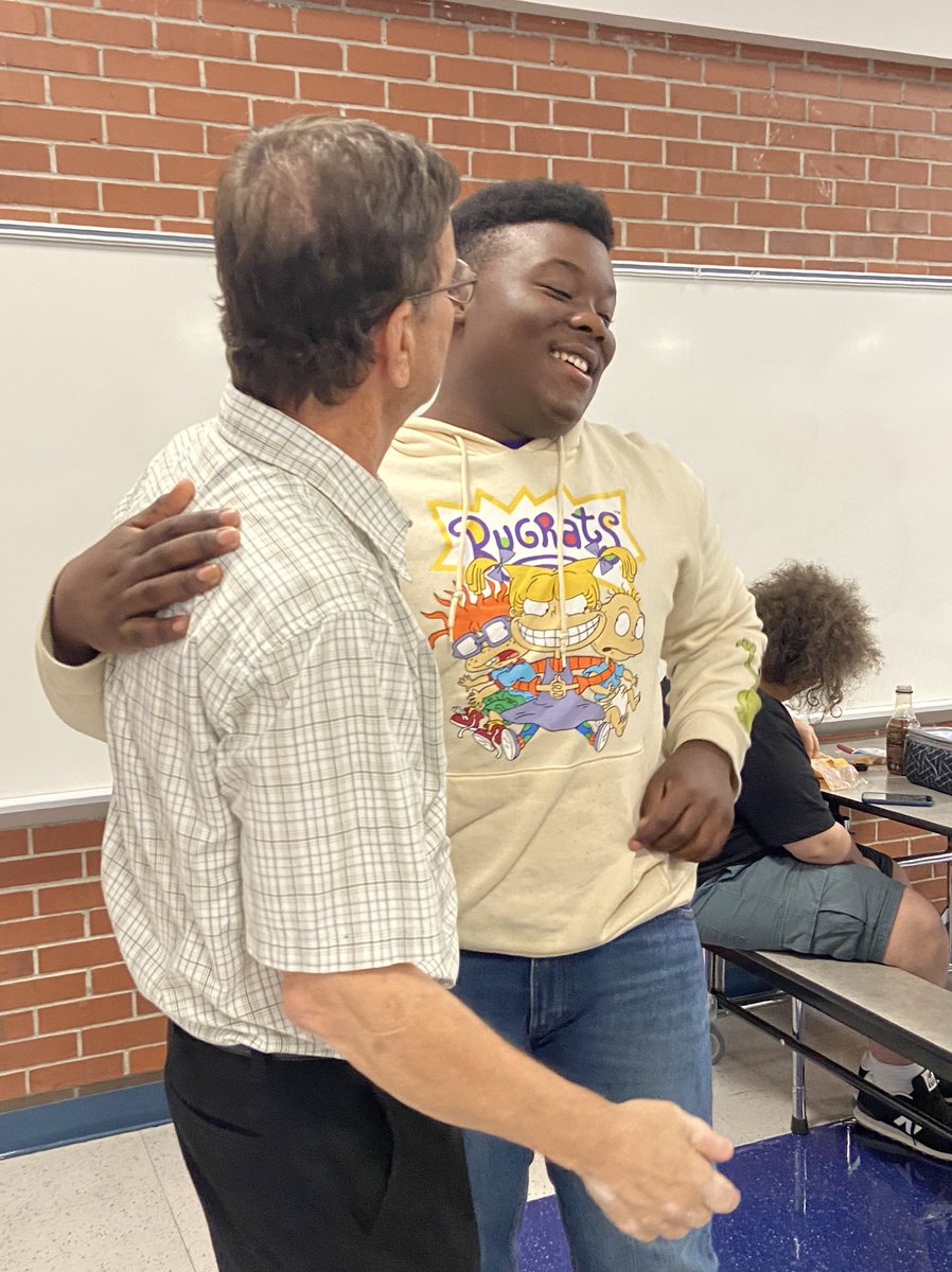 MSPPCS's tweet photo. Surprising our former MSP students at PHS with a visit to lunch today. One community, one PCS! We have the BEST students! @MrCarlRJohnson @PlvComSchools 🙂 #bucketfilled #ourreasonwhy @superlepages https://t.co/uJHkA8XoSg