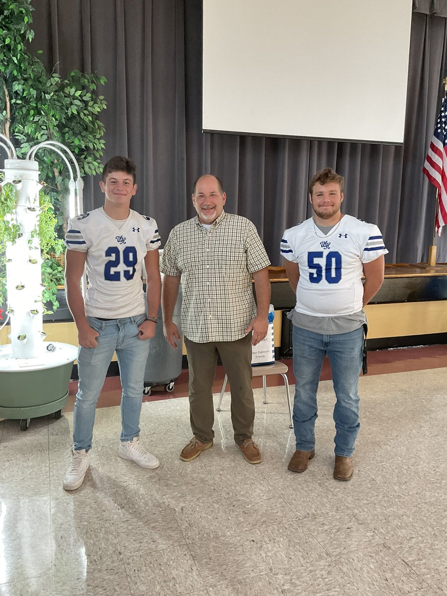 Getting ready for the big game tonight.  Go White House Blue Devils. Have a great weekend. <a href="/whitehousebdp/">White House Blue Devils</a> <a href="/kylecraighead85/">Kyle Craighead</a> <a href="/BrewBryant/">b brew</a>
