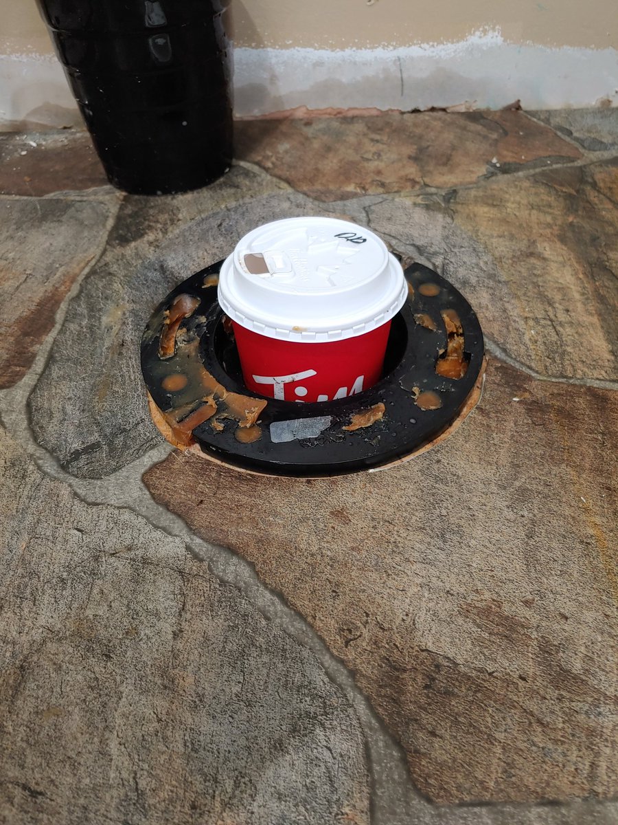 RandomNinjaSA's tweet photo. Doing my first bathroom renovation and learned how to block sewer gas from the best @homerenovision https://t.co/DOv6LMZo8U
